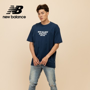 [New Balance]撞色文字短袖上衣_男性_深藍色_MT51526NNY