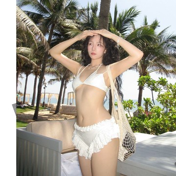 免運💥【2026新款】2026性感 比基尼 荷葉邊 白色 两件式 泳衣 泡溫泉 度假 海邊 泳裝 女