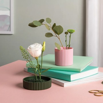 OTOTO Blossom 綻放 花器 Set 2個 粉色 綠色 尺寸Ø6.1 x 6.7 cm/Ø9.3 x 2.5 cm ABS樹脂  粉色 + 綠色  粉色(6.1 x 6.7 cm) + 綠色(9.3 x 2.5 cm)