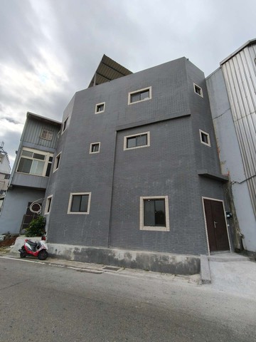 平鎮金陵路透天店面｜桃園市平鎮區金陵路三段