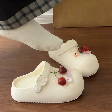 現款免運 洞洞鞋 布希鞋 包頭涼拖 厚底增高 可愛櫻桃洞洞鞋女新款夏季外穿厚底EVA防滑防臭沙灘包頭拖鞋Uq