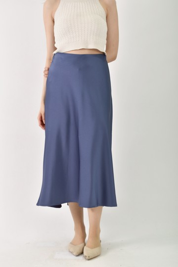 (L) the apartment質感緞面藍色長裙