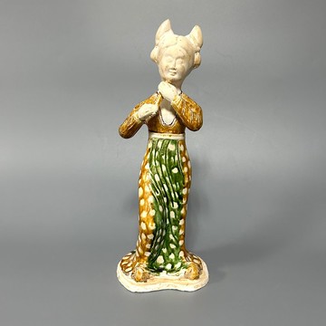 唐三彩仕女樂俑