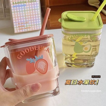 ✨臺灣出貨✨ins風水果可愛方形水杯夏季大容量家用女生玻璃杯情侶果汁吸管杯