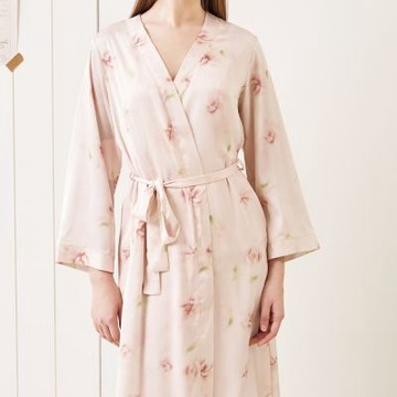 華歌爾睡衣-仕女系列 M-L珍珠絲居家休閒8分袖睡袍(甜蜜膚)LRZ46161SW