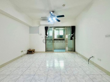 左營區｜高鐵商圈｜三鐵共構｜明亮通風三房車位｜｜高雄市左營區重惠街