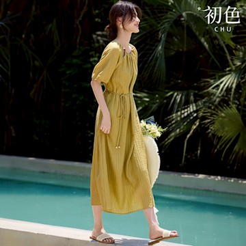 初色 肌理感純色簡約串珠鏤空休閒圓領短袖連衣裙連身洋裝長洋裝-黃綠色-36242(M-2XL可選)