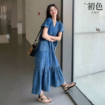 初色 復古牛仔風純色深V領高腰荷葉下擺短袖魚尾連衣裙連身洋裝長裙-藍色-50425(M-XL可選)