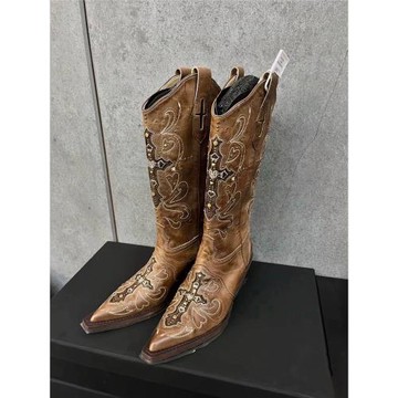 楊超越同款尖頭刺繡西部牛仔靴2025秋冬新款顯瘦鉚釘辣妹長筒靴女