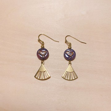 復古黃銅鏤空扇小鳥琉璃耳環