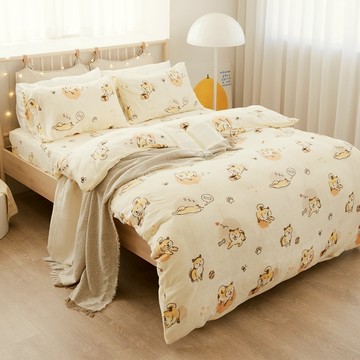 LAZYDAY BEDDING 小日常寢居 極柔暖法蘭絨兩用毯被床包四件組  被子 + 床墊套 + 枕套組  床包182 x 212cm + 枕套45 x 75cm  巴特胖柴