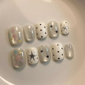 Yuki Nail甜酷星星貓眼彩色波點奶白珠光短款休閒手工ins風氛圍高階穿戴甲