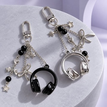 隔日到貨 韓系耳機造型鑰匙圈｜蝴蝶結星星吊飾 包包掛件 黑銀兩色 女生精緻小物