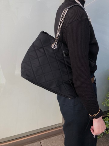 【 日本直送 名牌中古包 】PRADA 普拉達 手提包 黑色 三角標 菱格紋 鍊帶 1BG740 vfbw8x