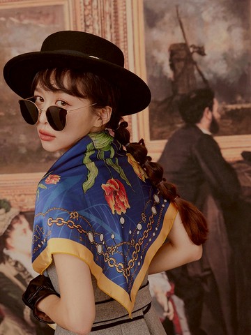 【聖誕飾品】Muchat x Ounce 聯名浮世花卉絲巾-藍