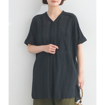 日本 Lupilien - 柔軟嫘縈緹花分層V領短袖上衣-黑