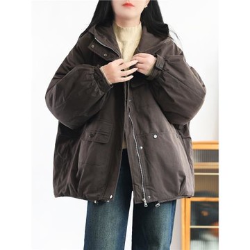 綠素棉 立領連帽防風保暖棉衣~戶外實用 不對稱工裝多口袋外套女