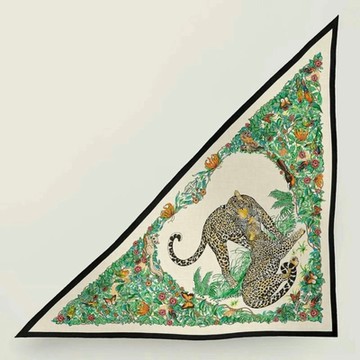 Hermes 愛馬仕 Jungle love 叢林之愛三角絲巾 黑色（200cm*92cm）