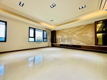 國王傳奇精裝永久景觀戶B1雙平車｜高雄市鼓山區美術北五街