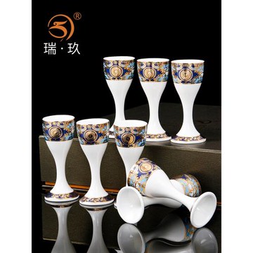 8個浮雕金骨瓷白酒杯上檔次酒杯套裝陶瓷小酒杯酒具套裝酒店會所
