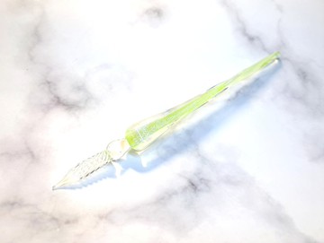 琉璃沾水筆 / 翠微
