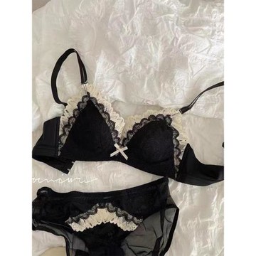 日系夏季薄款內衣套裝無鋼圈小胸聚攏上托收副乳蕾絲少女性感文胸