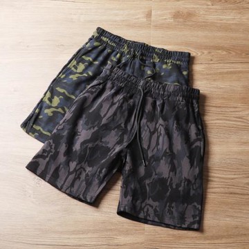 潮品！暗色迷彩 外貿工廠剪標尾貨男士夏季休閑時尚毛圈短褲