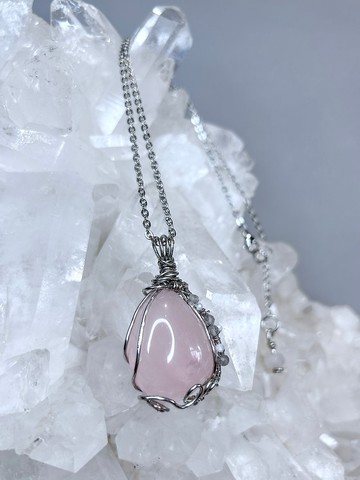 幫助你修復情感創傷的粉晶項鍊_金屬編織_現貨
