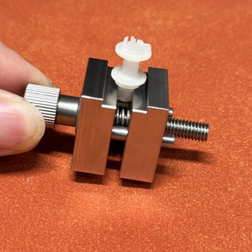 【五金 熱銷】手持平口台钳不锈钢精密模型制作涂装改造夹持工具手办上色夹具 優選