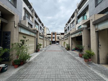 專)我最便宜！狂降近 300 萬！永康正核心車墅｜台南市永康區永明街