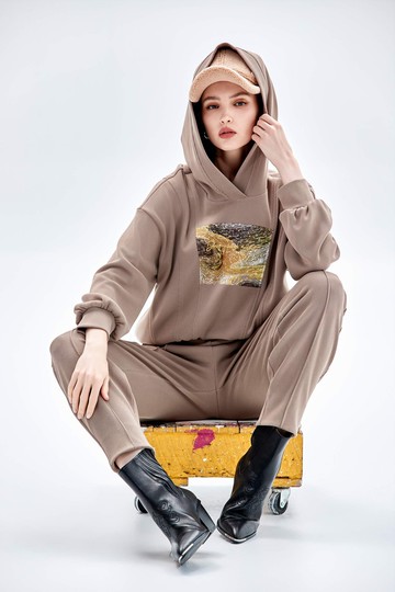 愛爾蘭奶油色連帽上衣