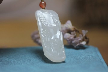 【馬到成功】新疆三彩玉白玉 生肖  掛件吊飾吊墜項鏈玉雕