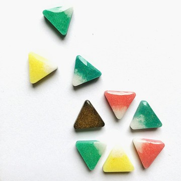 山 x 抹茶 耳針