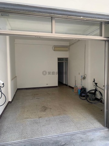 鄰中興大學正忠明南路住三臨路透店｜台中市南區忠明南路