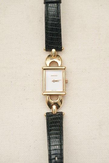 A ROOM MODEL - Vintage Gucci金框方型古董錶