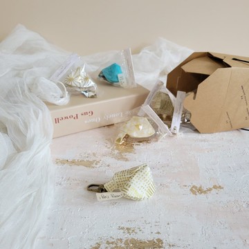 Fortune cookies 幸運餅乾吊飾