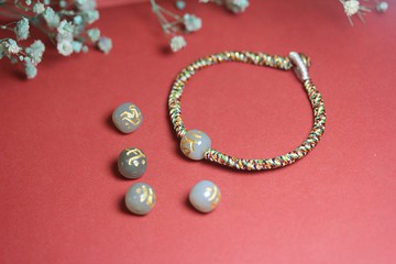 【本命佛手繩】和田玉十二生肖守護神 金剛結好運平安五彩繩