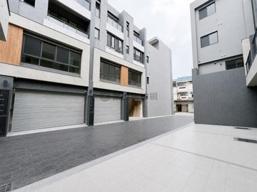獨家！烏日高鐵特區全新邊間豪墅！｜台中市烏日區三榮十六路