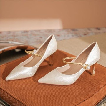 7666-1高跟鞋女細跟尖頭淺口女鞋單鞋珍珠搭扣中國風氣質宴會鞋