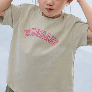 日本 devirock - 100%棉 可愛女孩印花短袖上衣-英文logo-卡其杏