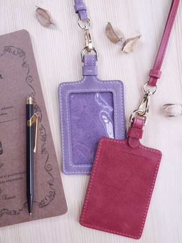 皮革直式證件套/識別證套 1入【免費烙字】