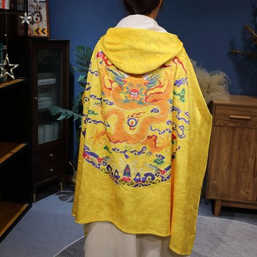 【臺灣有貨】生肖龍紋披風 披肩漢服 古裝 龍袍連帽披肩 複古祥雲帝王鬥篷 龍袍 搞怪禮物 皇帝龍袍 龍袍冬天保暖 禮物