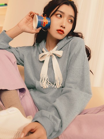 玩轉百tee．不對稱下襬內刷毛連帽大學T