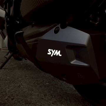 反光屋FKW DRG二代 DRG2 DRGBT 反光傳動蓋貼 反光貼紙 機車貼紙 車貼 SYM 防水耐曬 方便貼飾