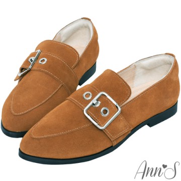 Ann’S有一點個性-防潑水牛麂皮銀色扣帶平底樂福鞋-棕