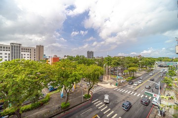 近衛武營！鄰苓雅運動園區！膝蓋救星！3房讓你成家！｜高雄市苓雅區三多一路