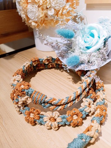 可調/全花固定長度雙色花花手機掛繩背帶-莫蘭迪綠+焦糖+淺奶茶