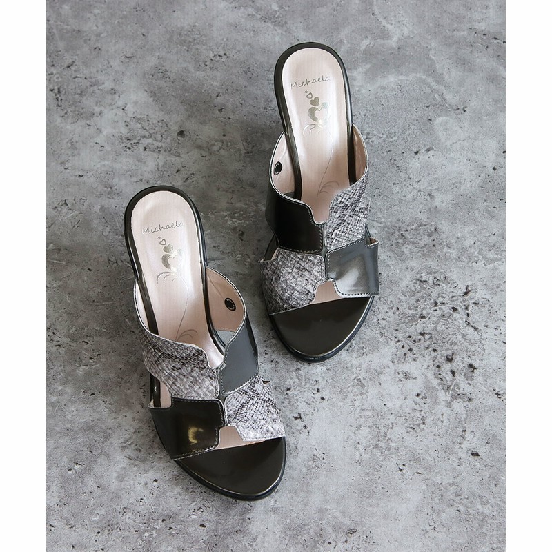 新品タグ付き】Crocs サイプラス w9 パイソン柄 ヒール ミュール 25