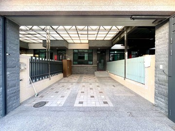 大里十九甲/輕屋齡/電梯別墅｜台中市大里區甲堤六街