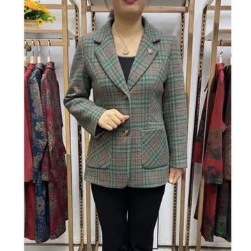 中老年格子西裝外套女2022年春季收腰顯瘦媽媽裝短款百搭西服上衣